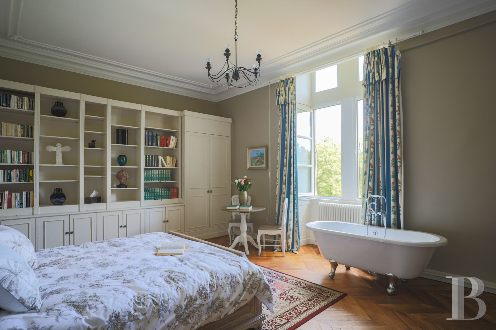 Dans la Sarthe, à l’est du Mans, un château du 19e siècle d’inspiration Renaissance dans son parc de onze hectares - photo  n°23